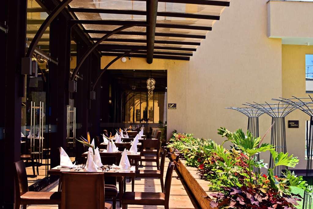 Doubletree By Hilton Nairobi Hotel Restaurant foto